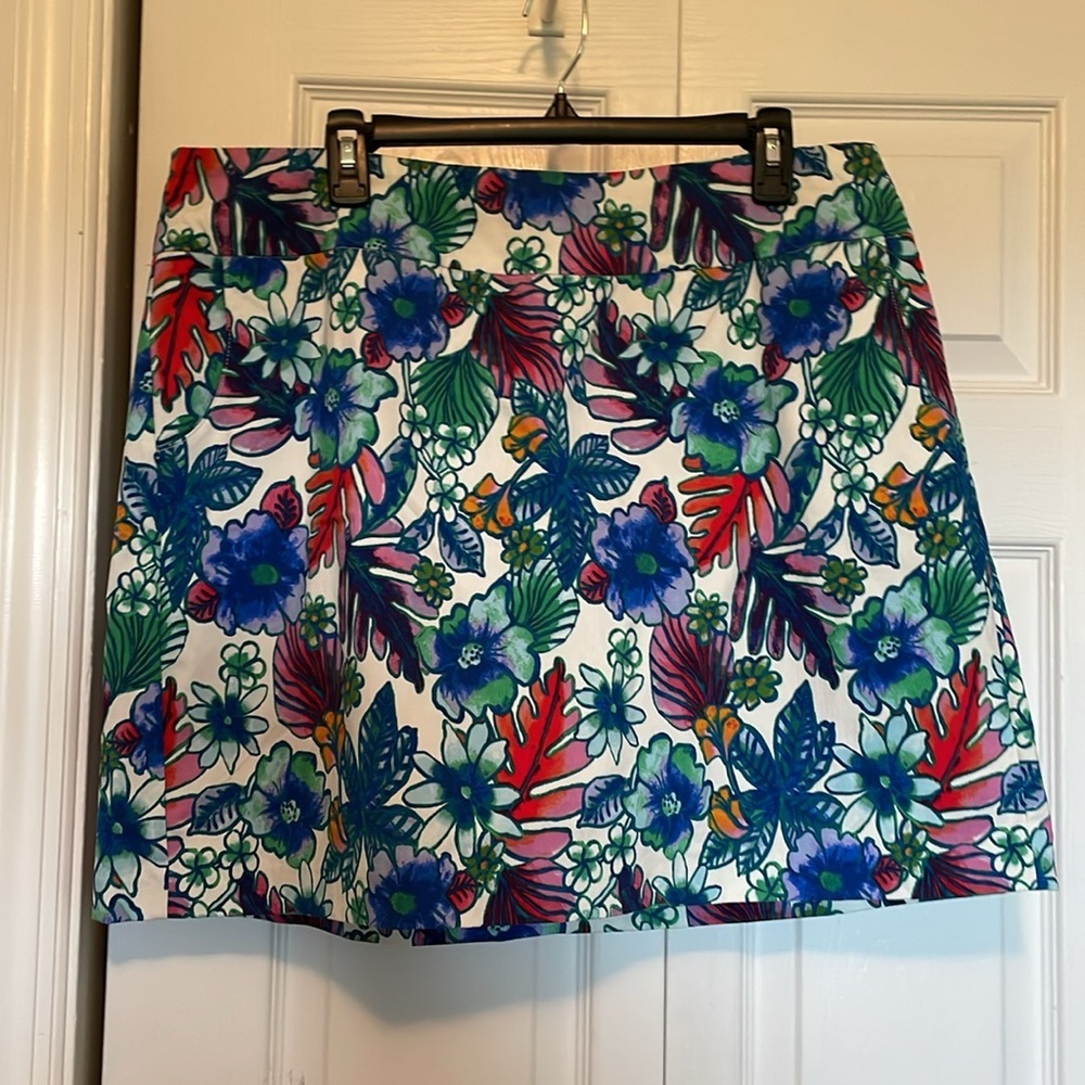 Zac & Rachel 16W blue/red/green floral skort. Tropical pockets spandex stretch